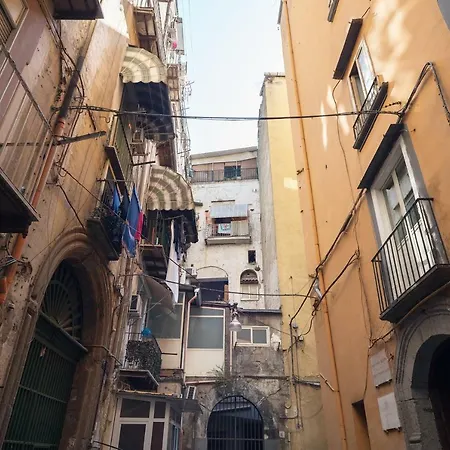 Stanzulell Naples